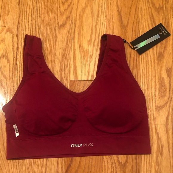 FITNESS GEAR GRAB BAG (sports bras, tee, bag - Picture 4 of 7
